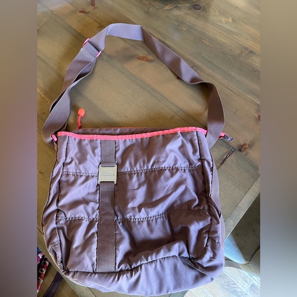 Reebok Mauve Pink Puffer Quilted Crossbody Bag Y2K - Picture 1 of 6